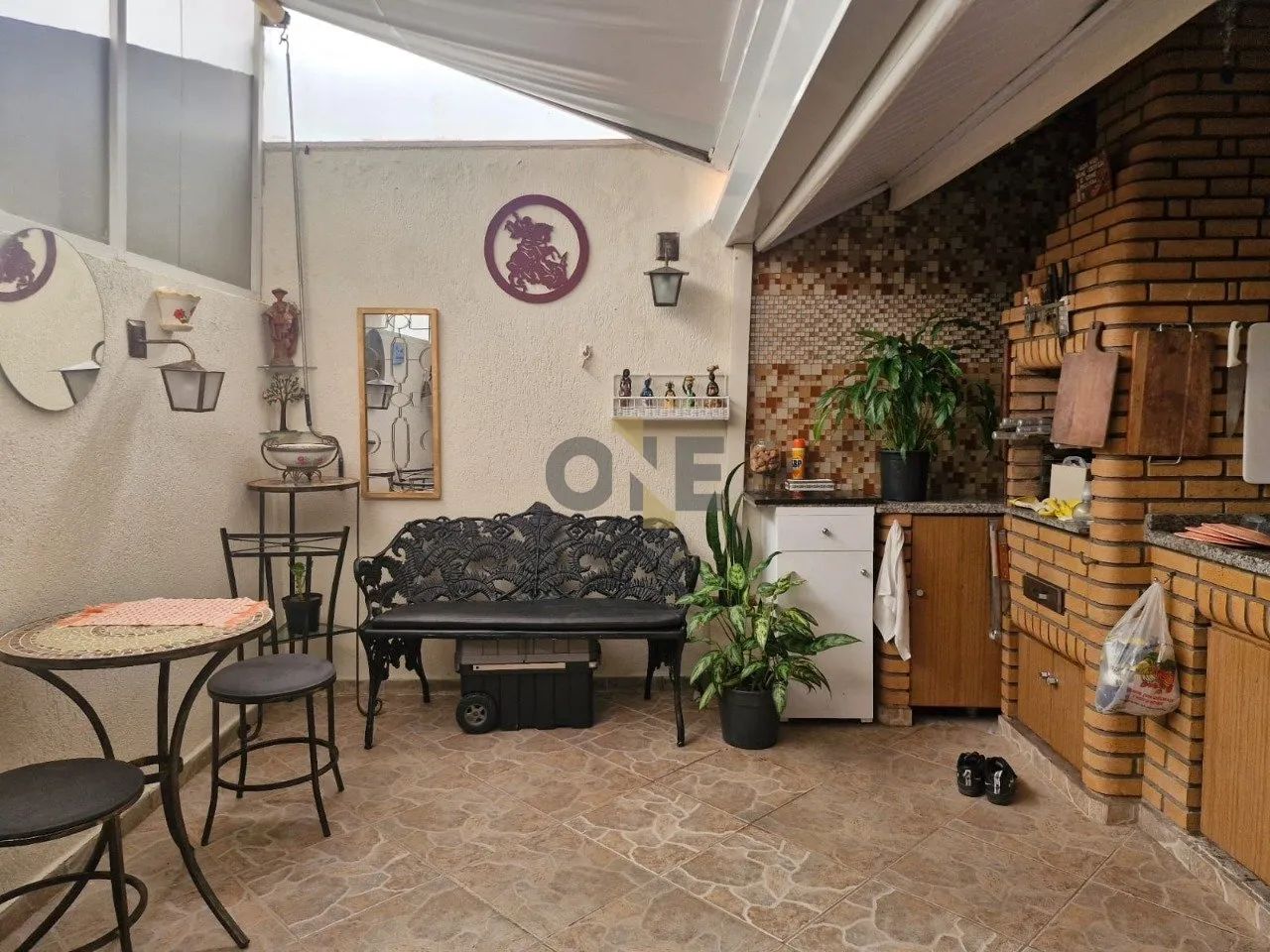 Casa com 2 dormitórios, para venda - Granja Viana - Cotia - SP