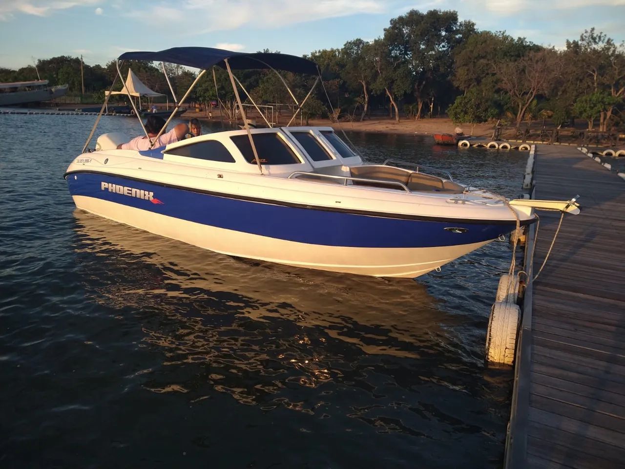 Vendo ou troco lancha 