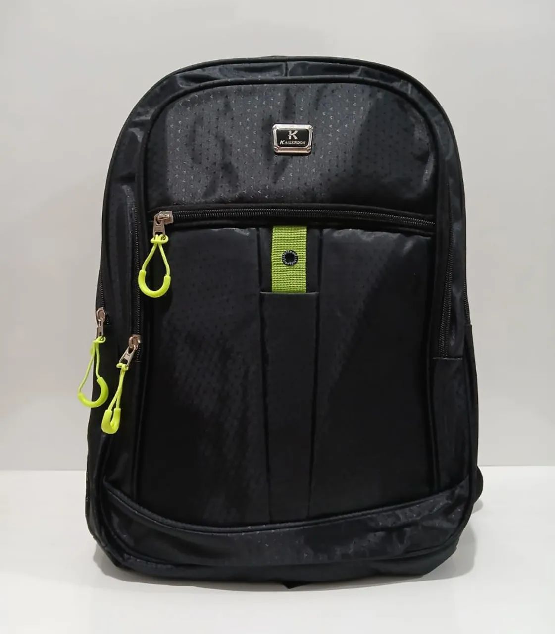 Mochila Preta Kaiser Impermeável