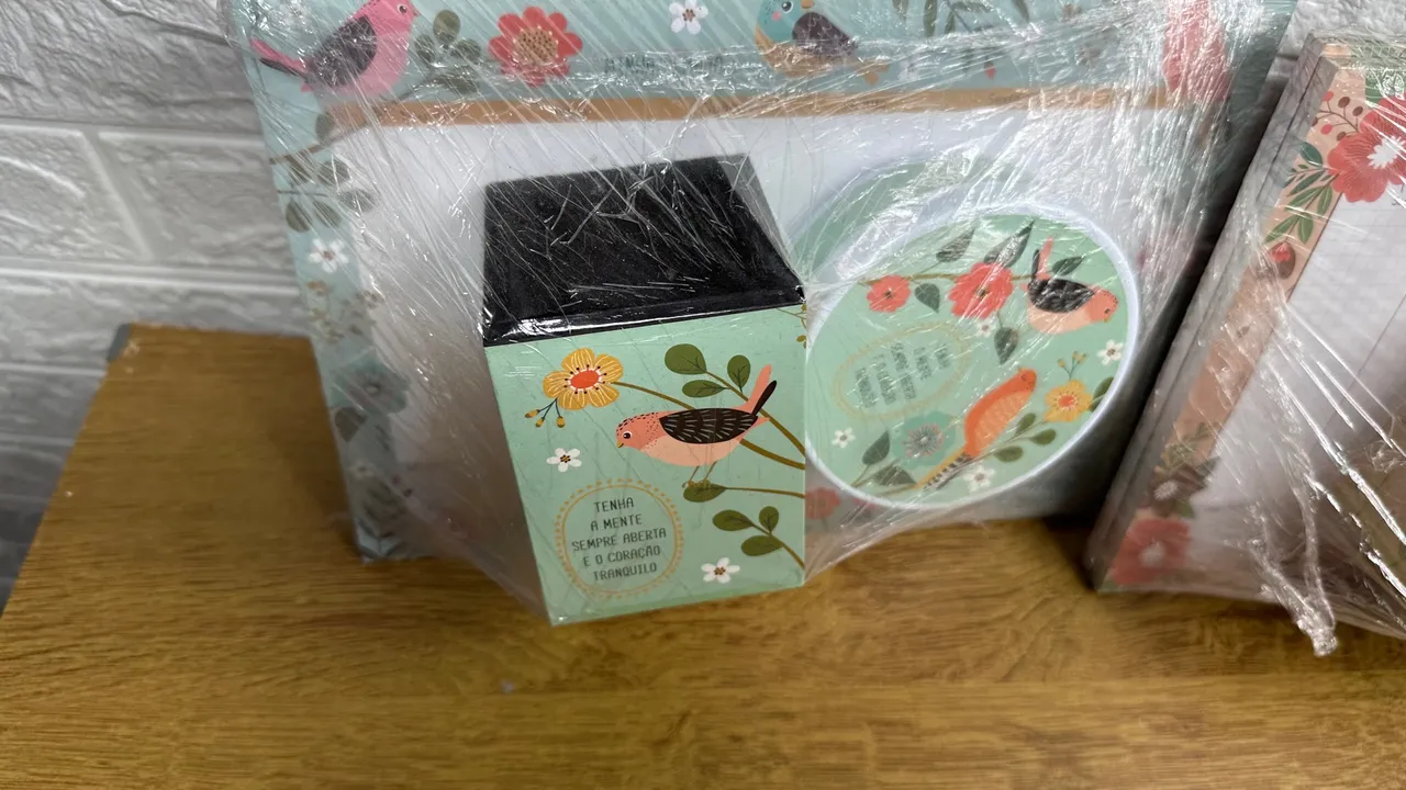 Kit de Papelaria Decorativa com Estampa de Pássaros
