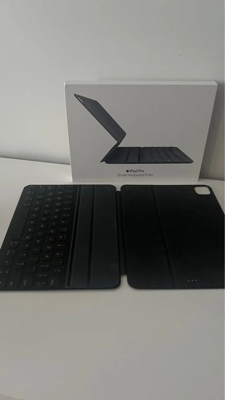 送料無料 店舗 Smart E e Tablets - Original Apple Teclado - Folio Keyboard キーボード
