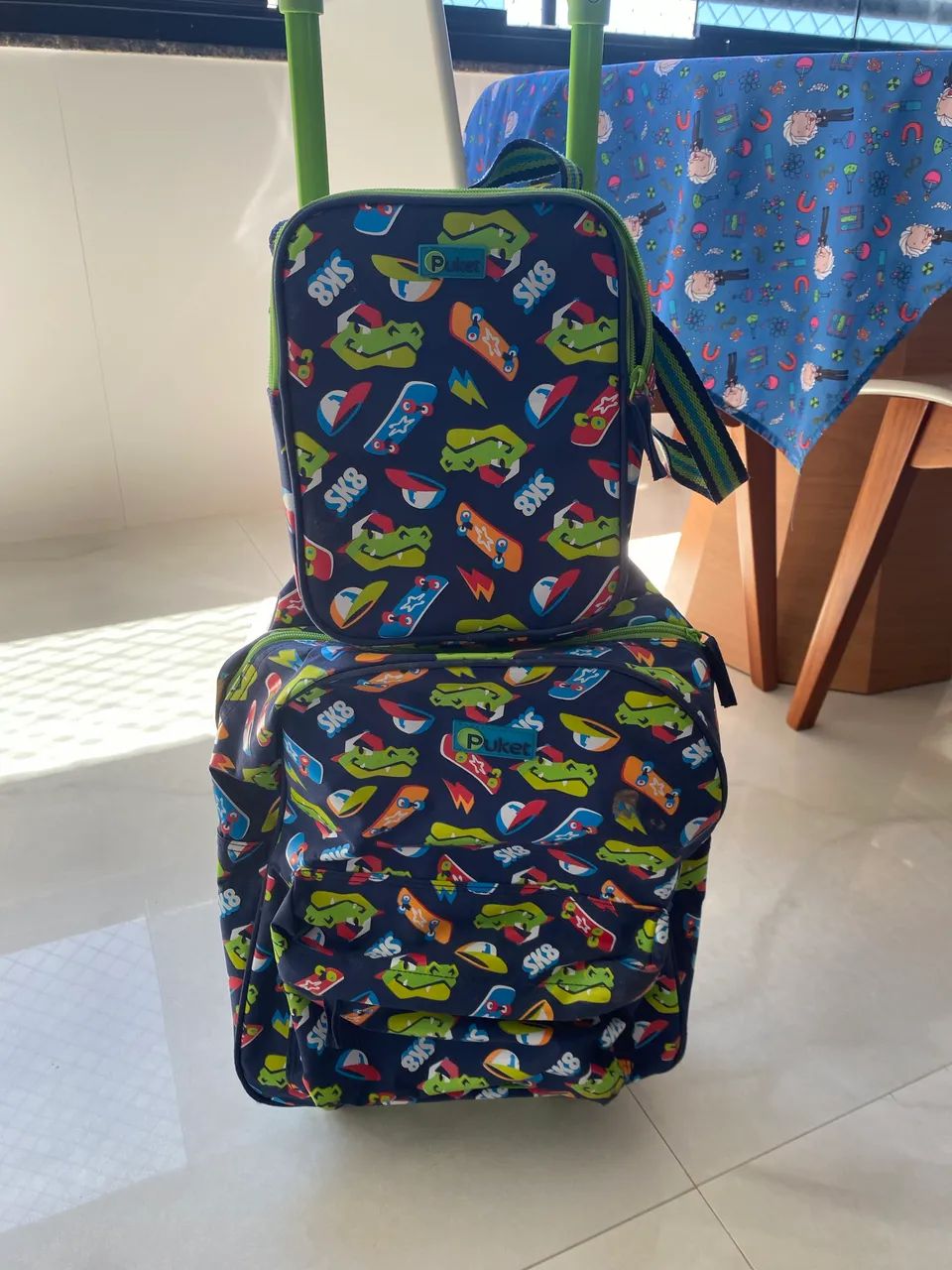 Vendo mochila infantil com lancheira PUKET - Foto 2