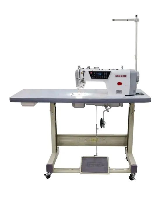 Máquina De Costura Reta Eletrônica Completa.