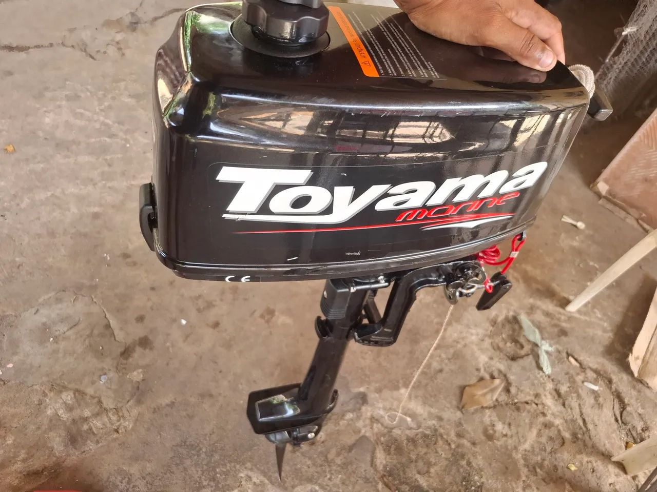 Motor de Popa Toyama Marine