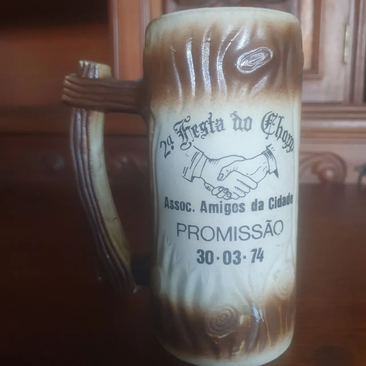 Caneca de cerâmica com design tribal - Foto 2