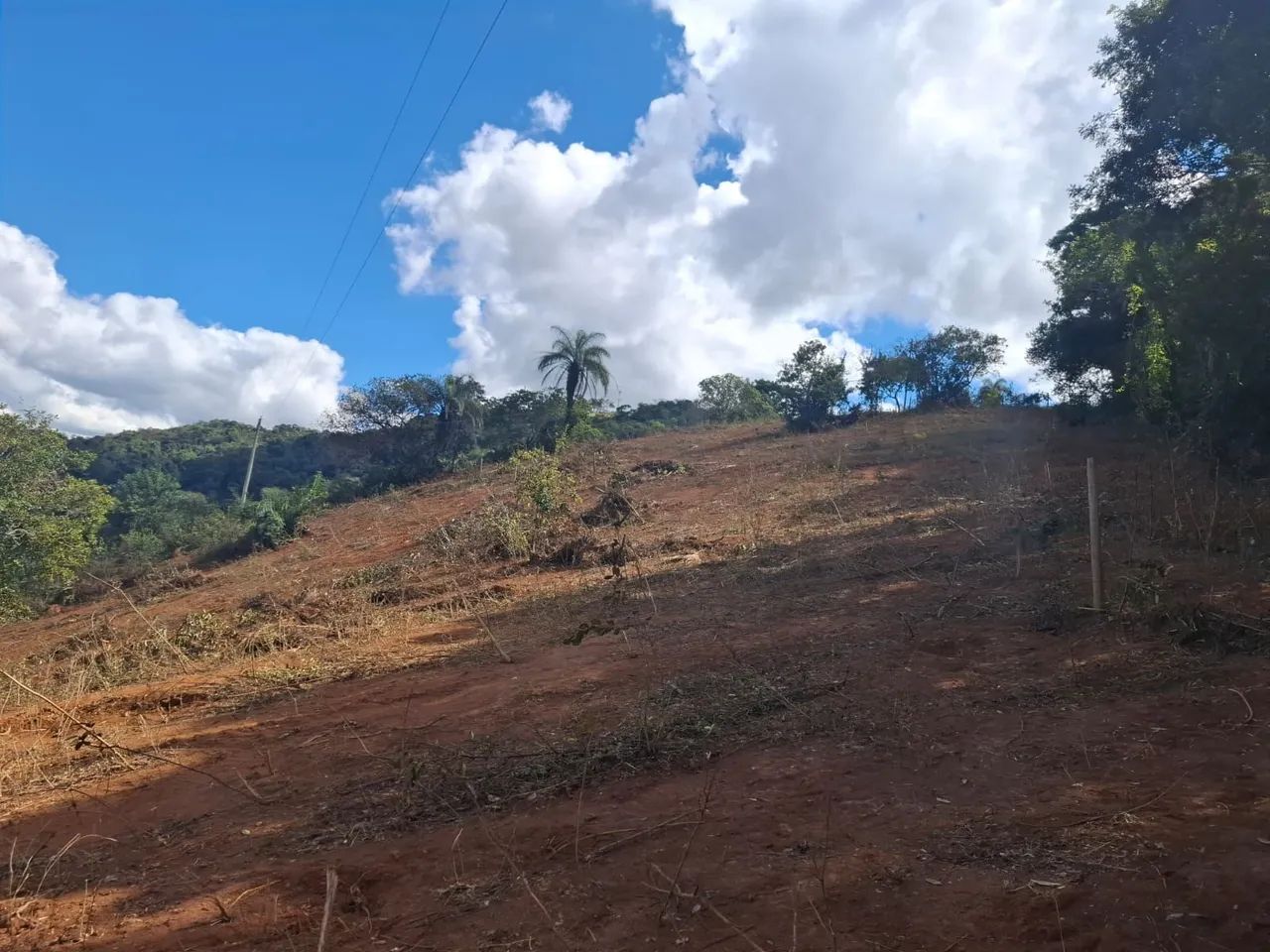 Vendo ou troco terreno em Moeda