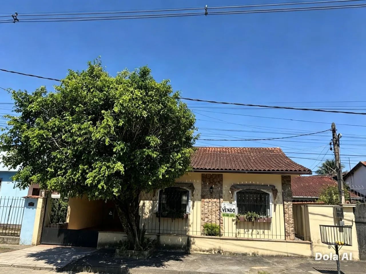 CADA COM PISCINA A VENDA EM MURIQUI 