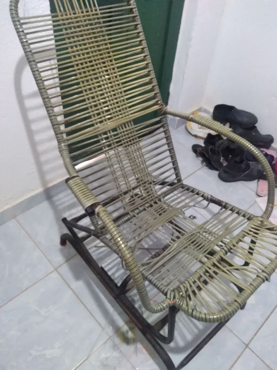 Cadeira de balanço com avaria - Foto 2