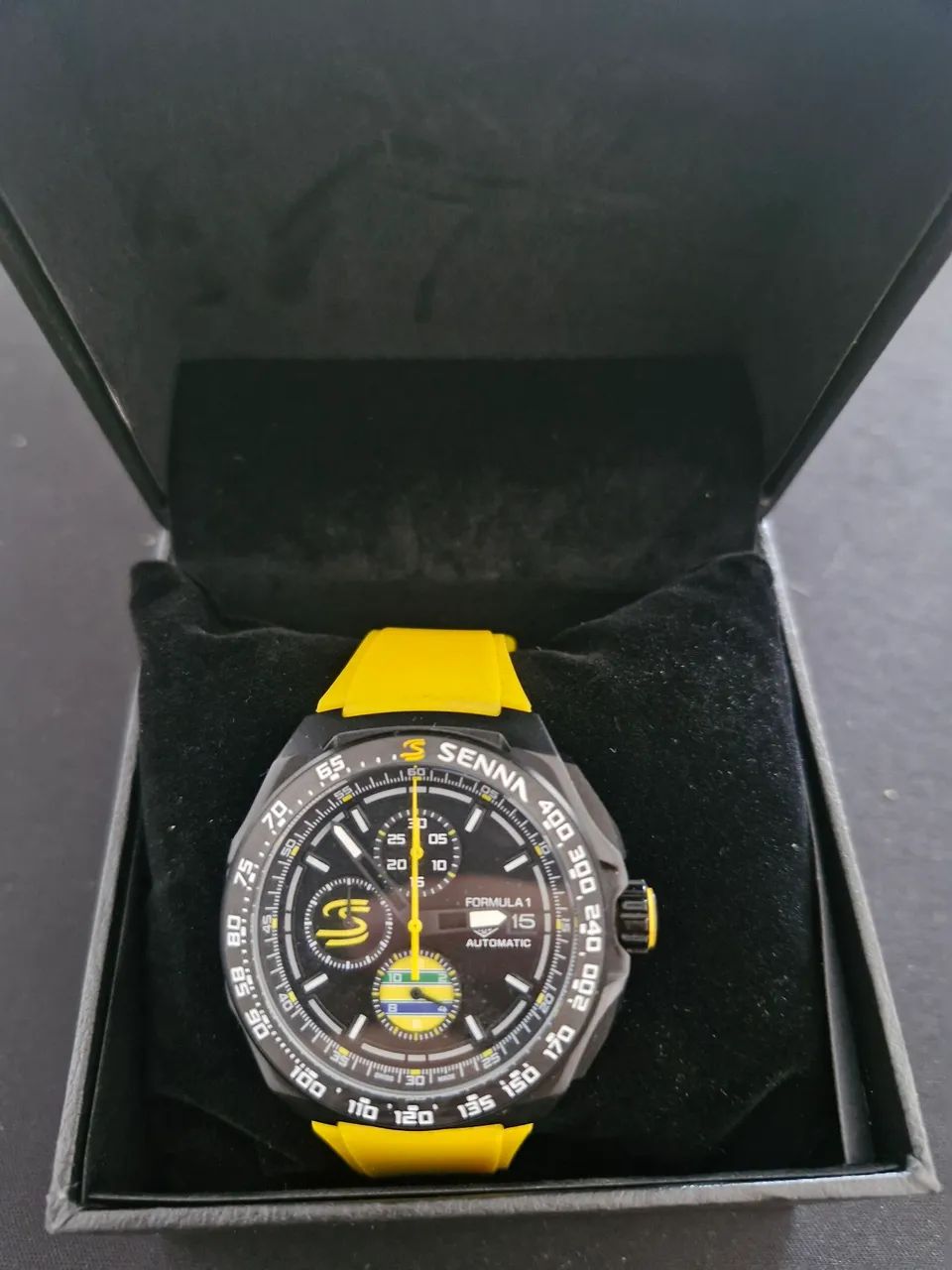 Relógio tag senna amarelo