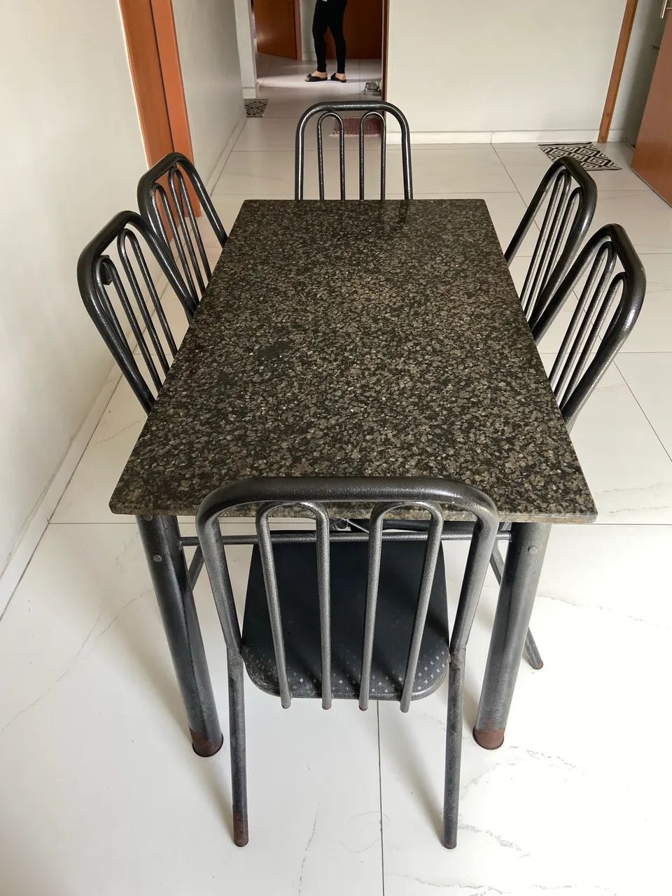 Mesa de jantar 6 cadeiras 