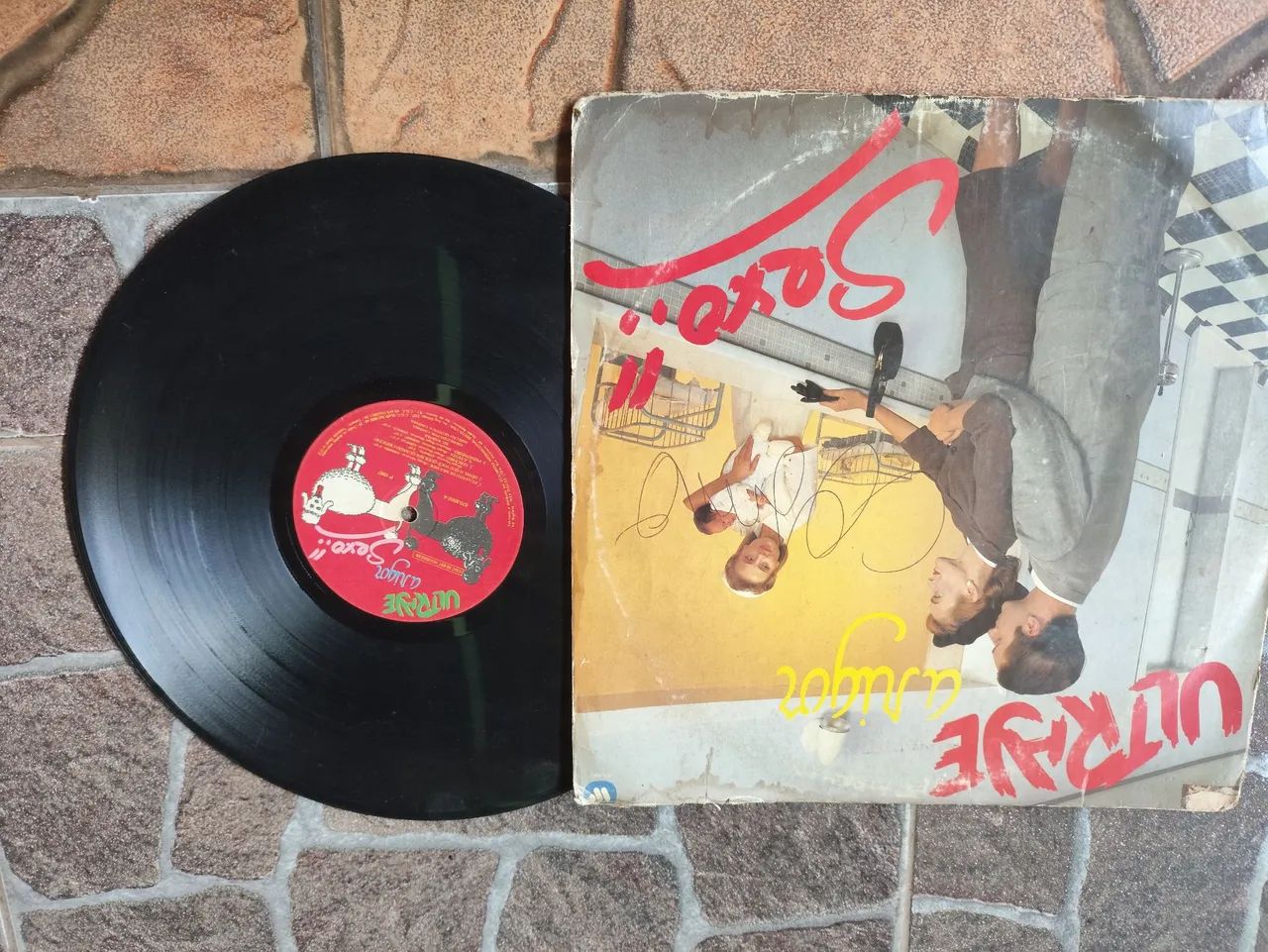 Disco vinil ultrage a rigor  - Foto 3