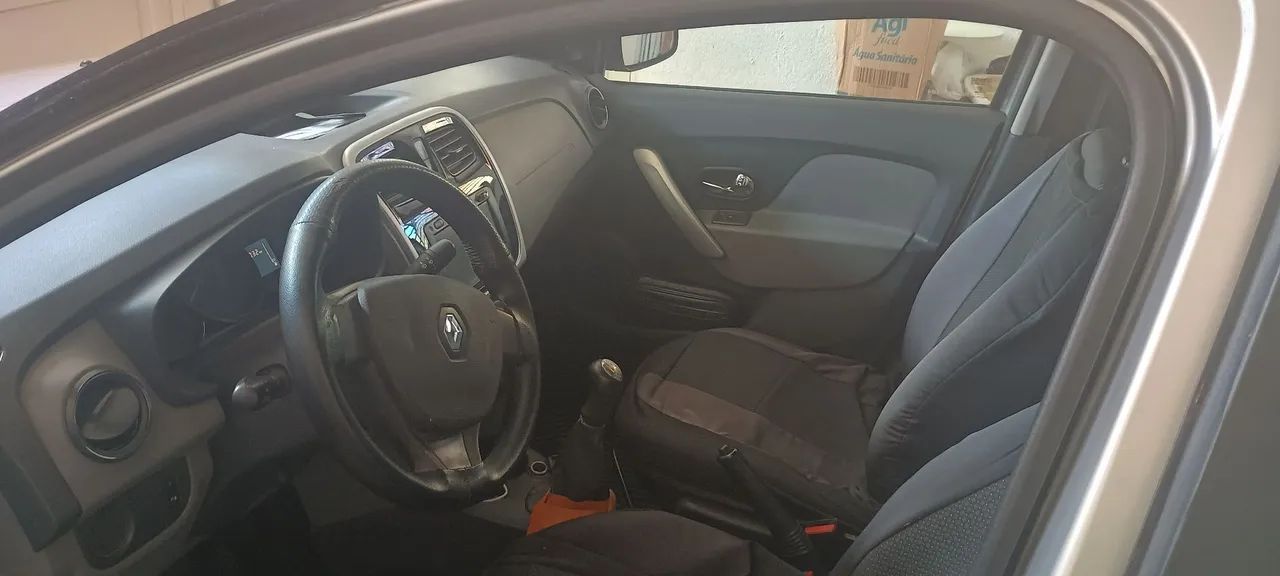 Renault Logan Expression Flex 1.0 12V 4P 2017 - Foto 4