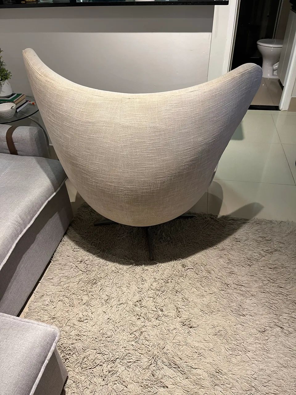 Poltrona EGG em ótimo estado  - Foto 5