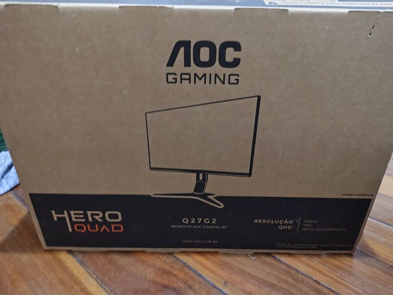 Monitor gamer AOC hero quad