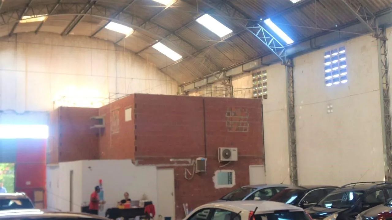 GALPÃO COM 900M² - BAIRRO DO CORDEIRO - Foto 3
