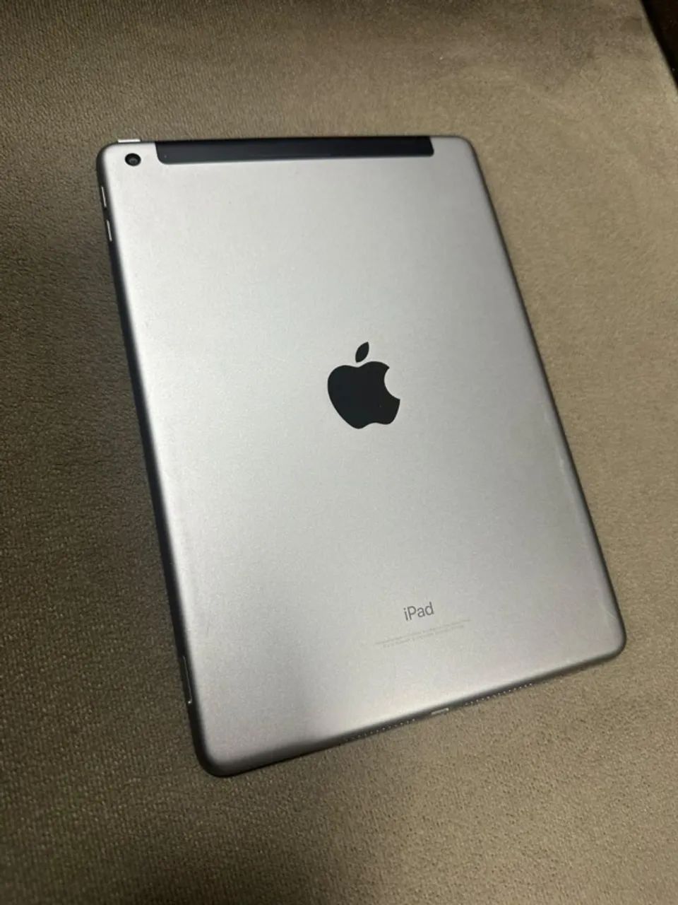 iPad 6th generation 2018 A1954 9.7" com rede móvel  - Foto 3