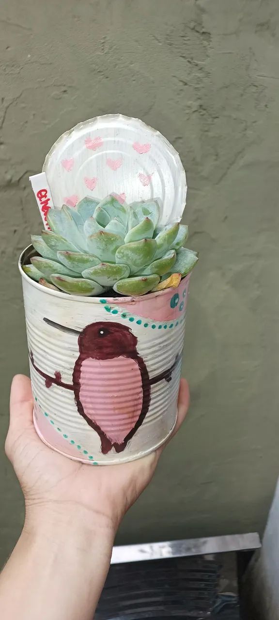 Latinha pintada a mão  - Foto 2