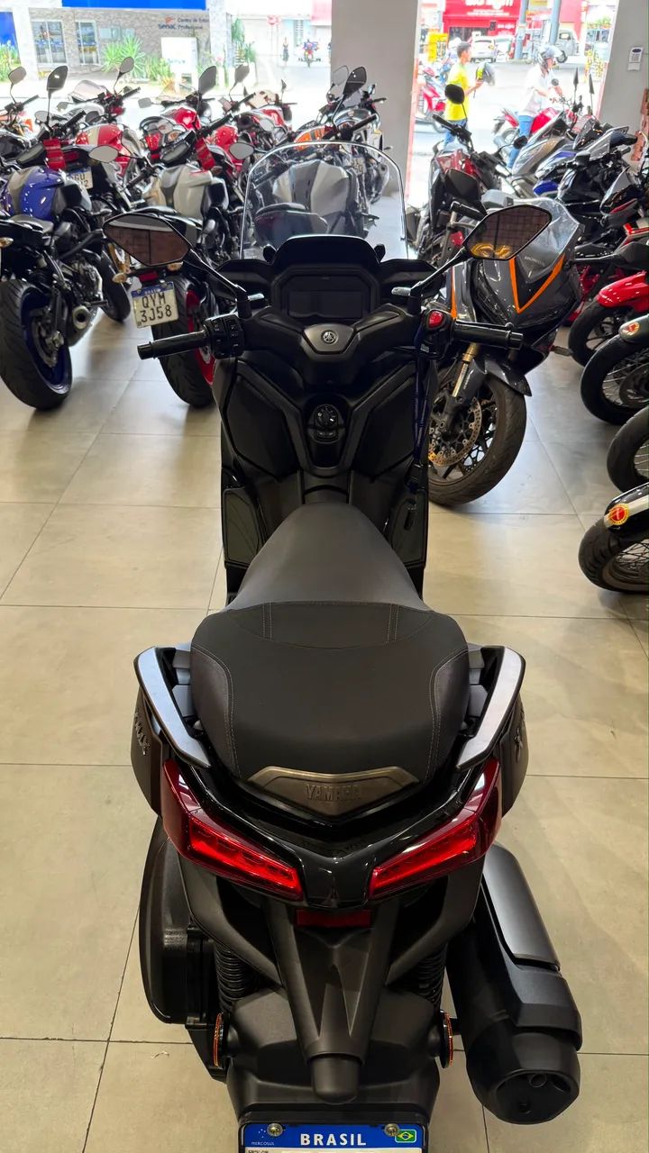 YAMAHA XMAX CONNECTED 300 - Foto 3