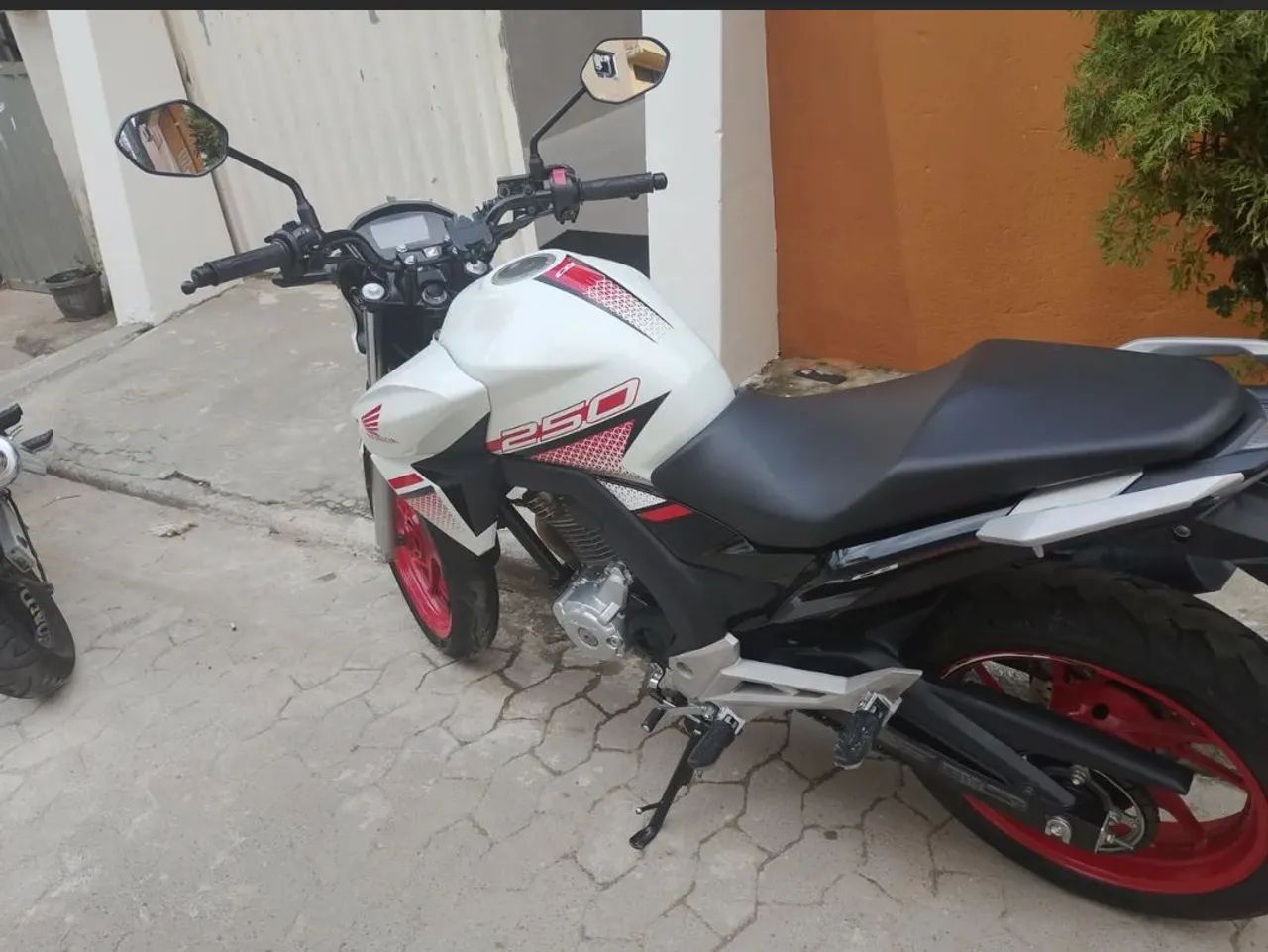 Vendo moto semi nova  - Foto 4