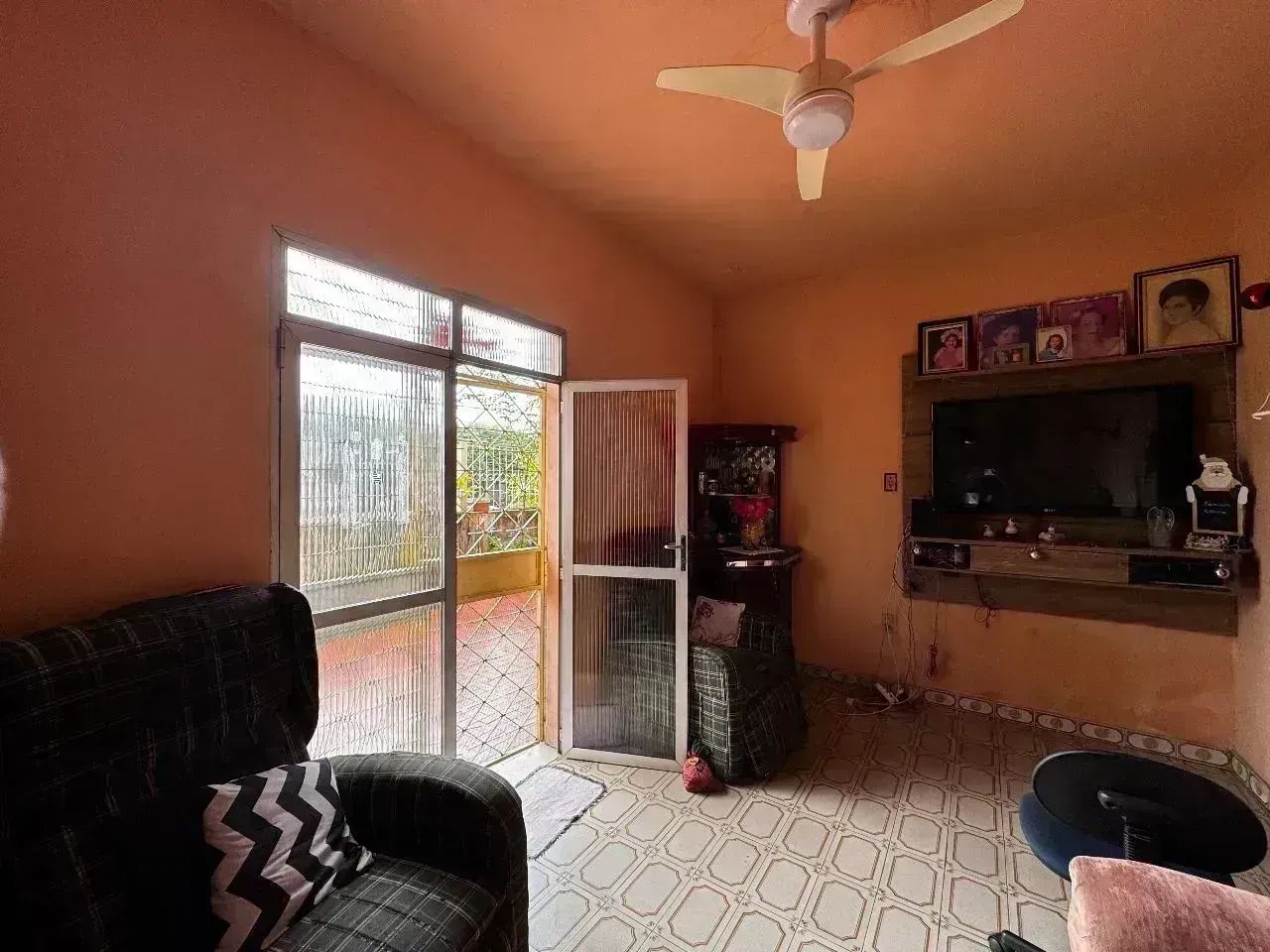 CASA NA AVENIDA TEFÉ DE ESQUINA COM 300m² - JAPIIM I - Foto 3