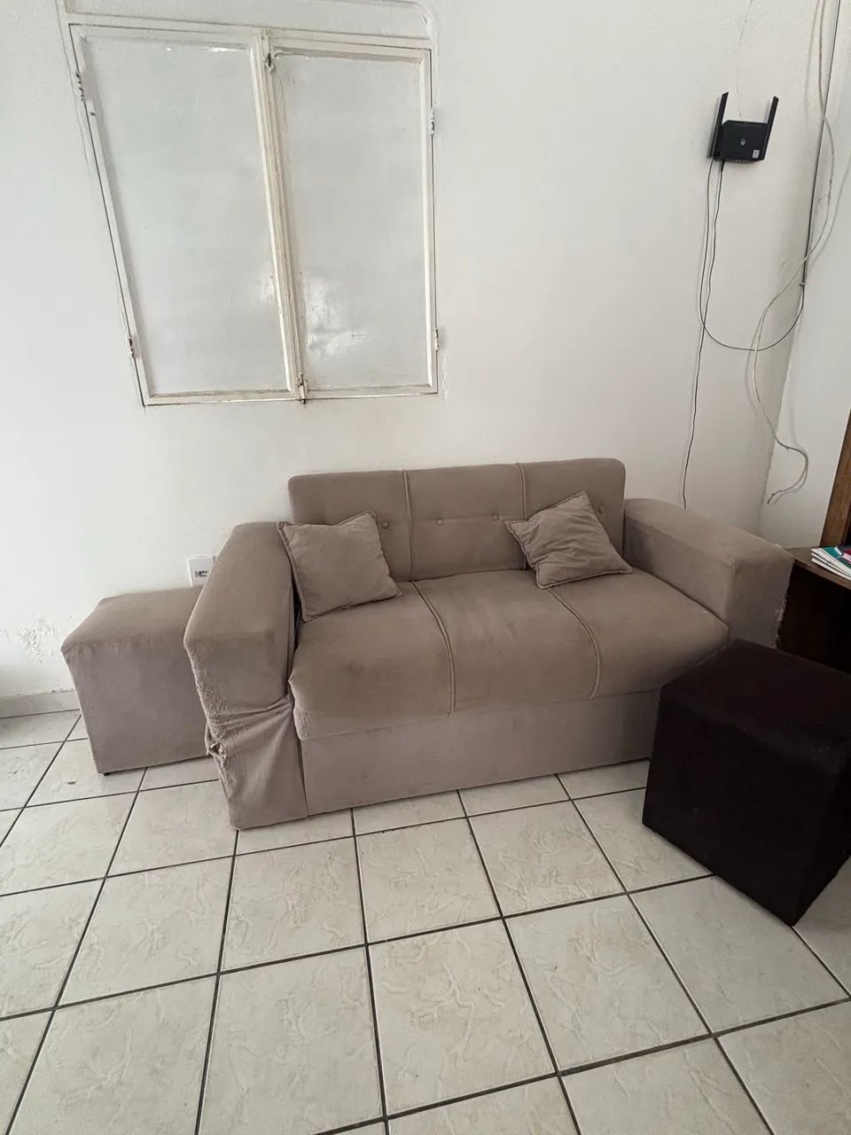 Sofá 3 lugares e 2 puffs 