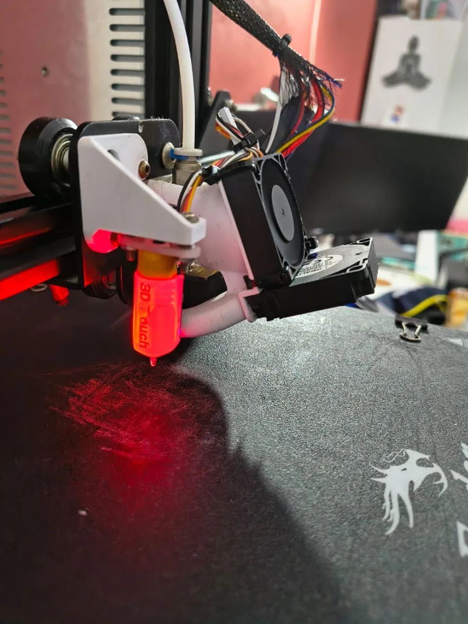 Impressora 3D Ender 3 customizada + 3D Touch + acessórios - Foto 3