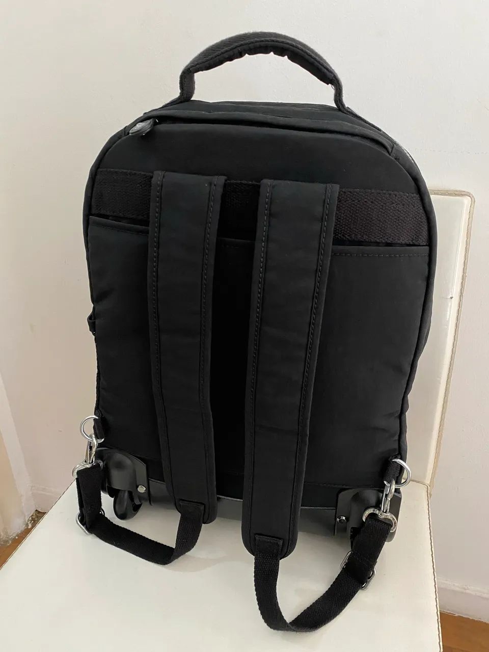 Mochila Kipling com rodinhas  - Foto 5