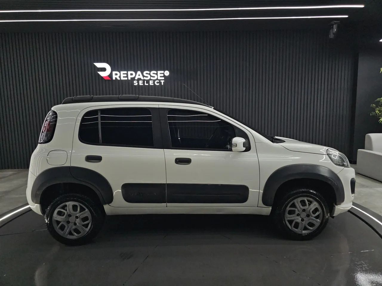Fiat Uno WAY 1.0 Flex 6V 5P 2017 - Foto 3