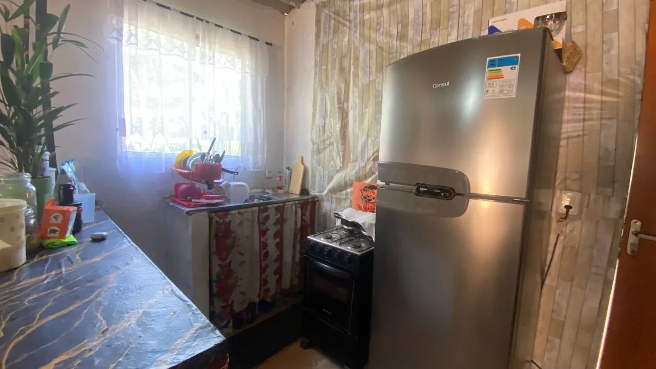Lote com casa de quatro cômodos.  - Foto 2