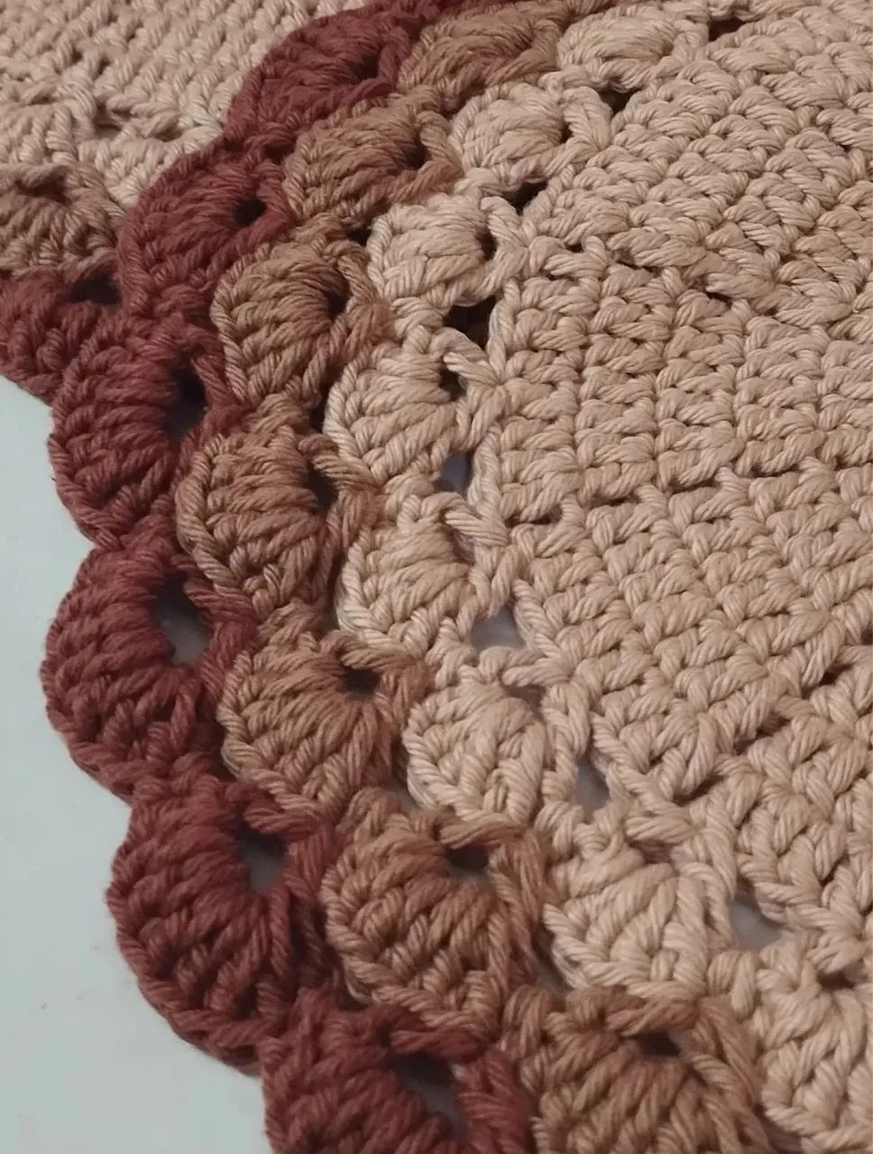 Kit 2 Sousplats/Toalha de crochê - Cores Terrosas - Foto 3