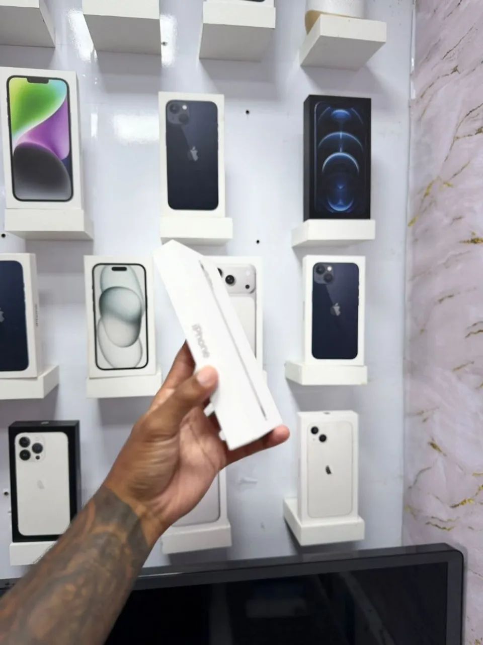 IPHONE 17 AIR 256GB <br>R$ 5.950,00 TOP - Foto 3