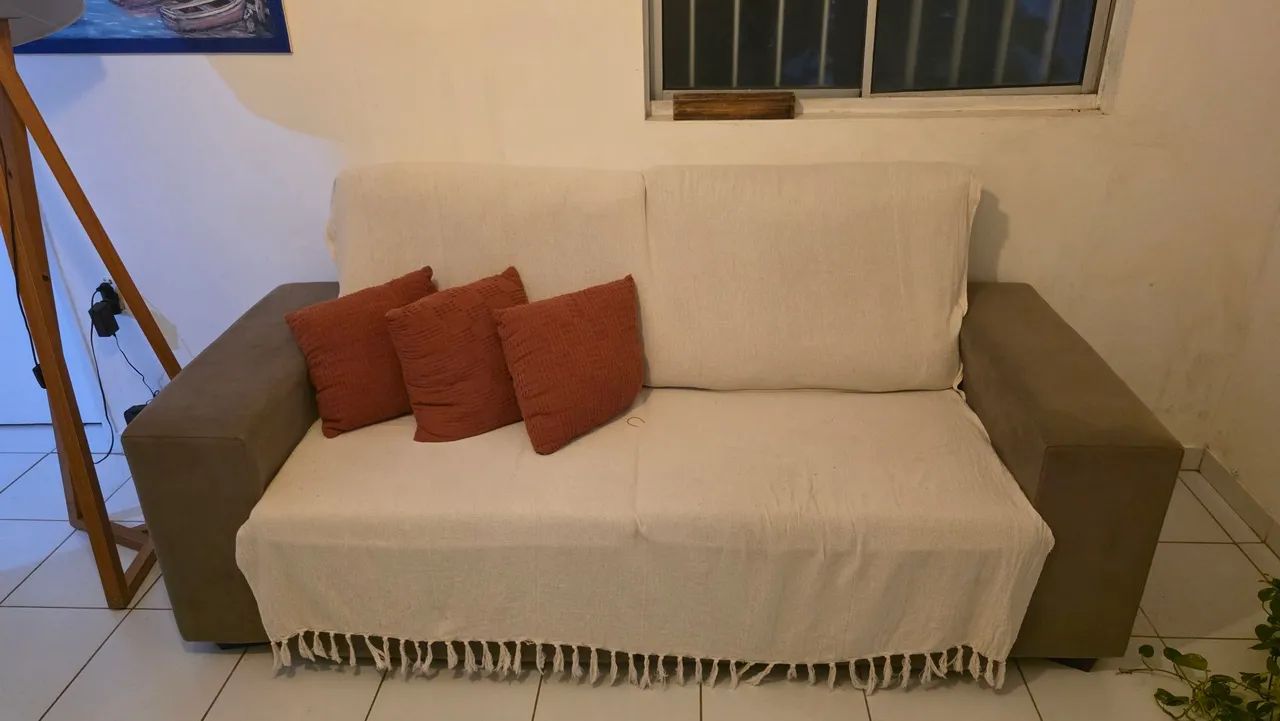 VENDO MÓVEIS  EM ÓTIMO ESTADO. CAMA, MESA, RACK E SOFÁ  - Foto 2