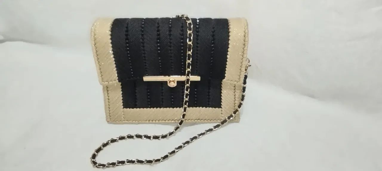 Bolsa em tela 