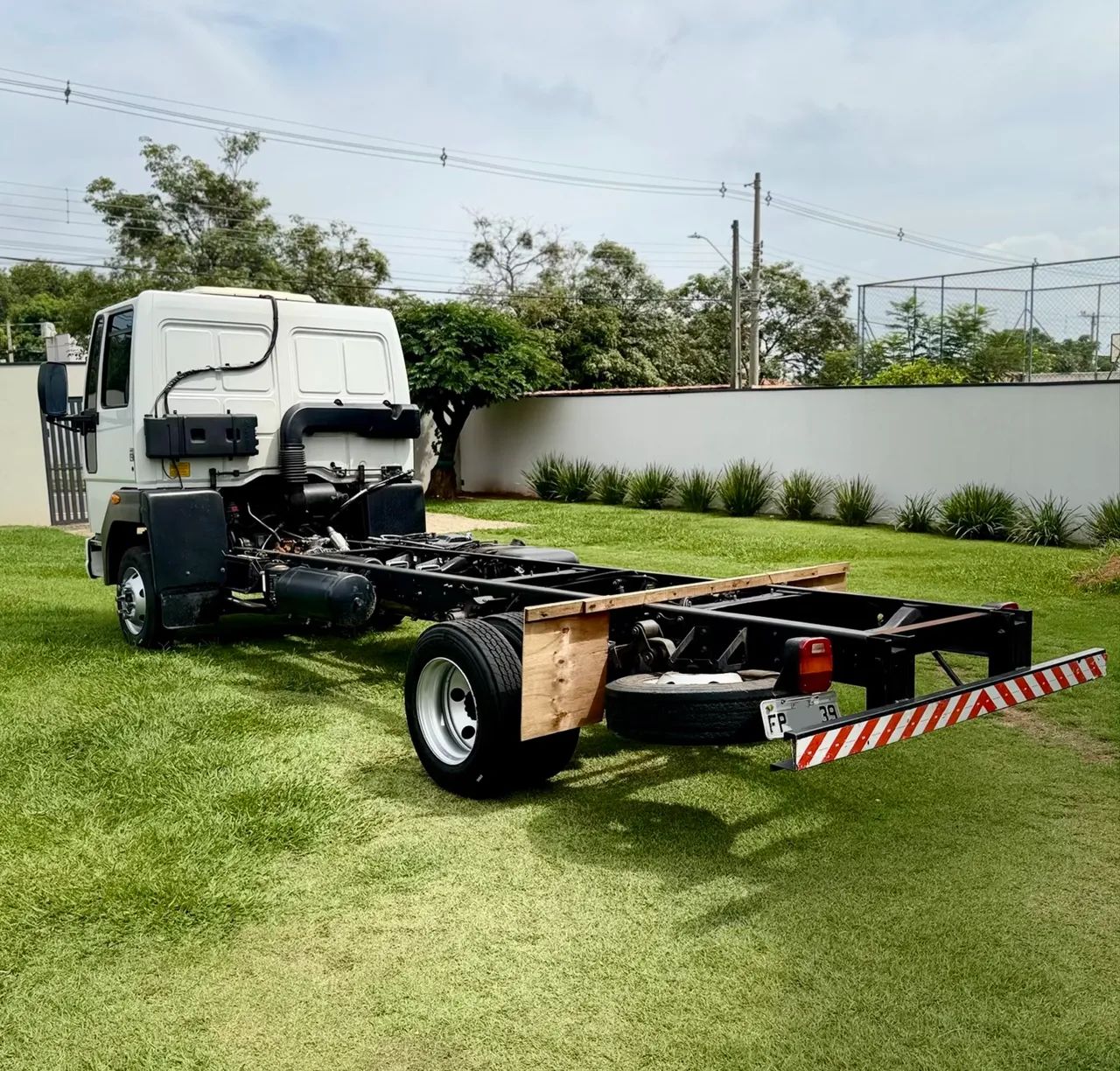 Caminhão FORD CARGO 816 4x2 2015 CGASSI - Foto 3