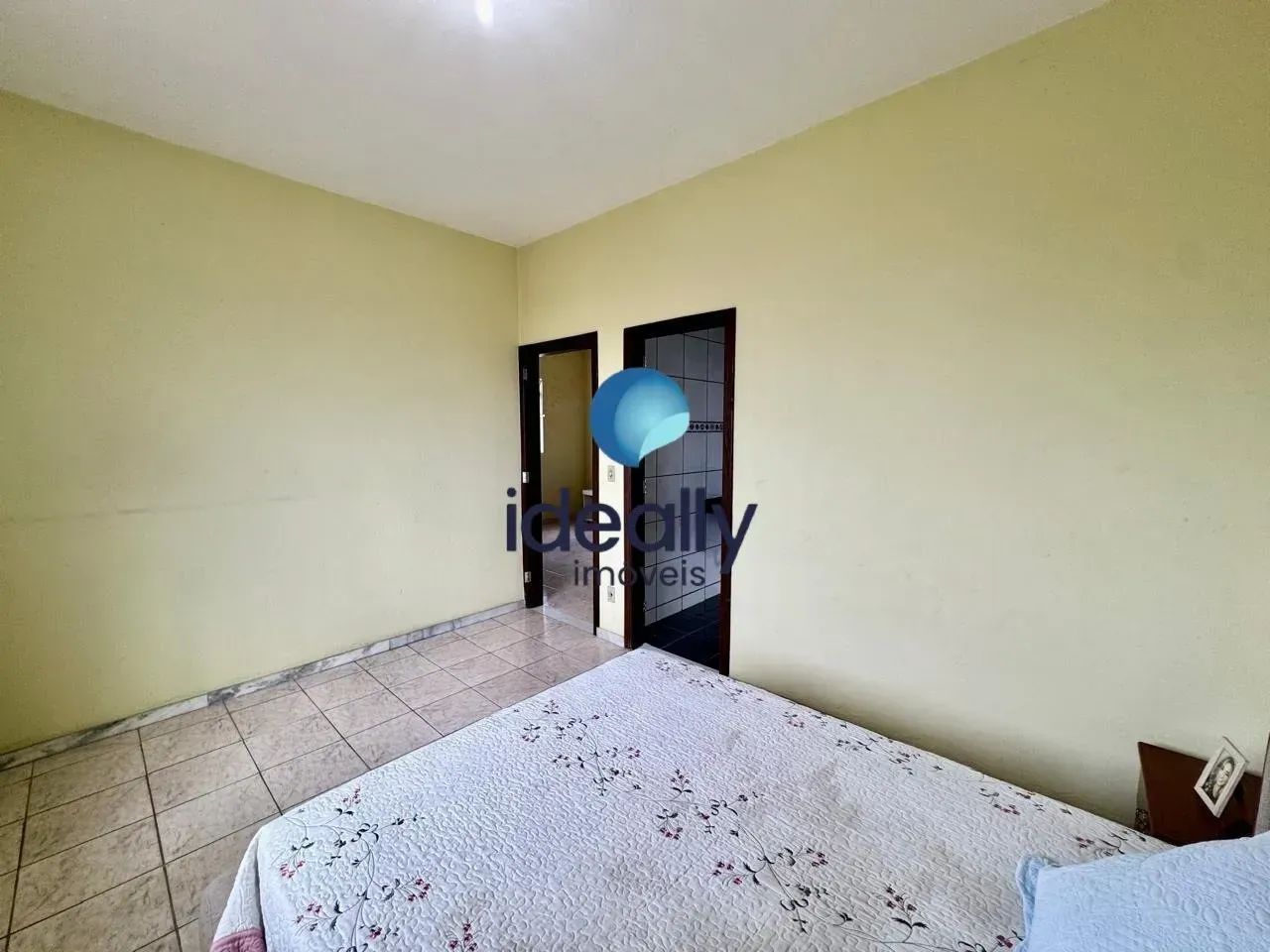 CASA A VENDA NO NACIONAL 4 QUARTOS E 5 VAGAS. - Foto 4