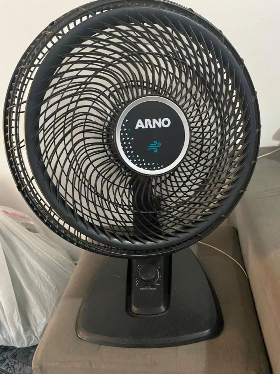 Vende-se ventilador Arno turbo 40 centímetros  - Foto 2