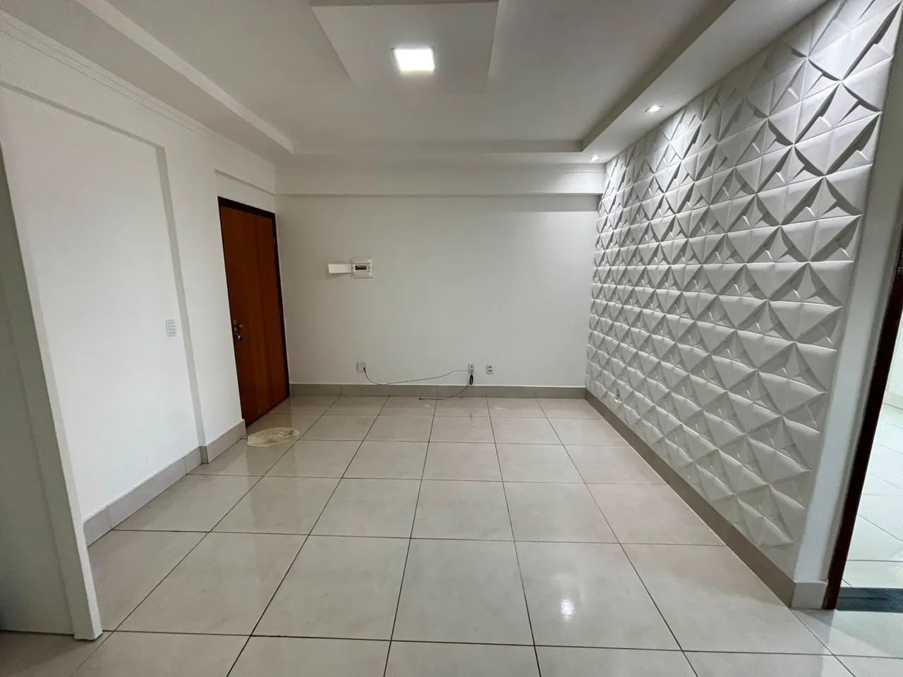 ALUGA-SE APTO DE 2 QUARTOS  - Foto 2