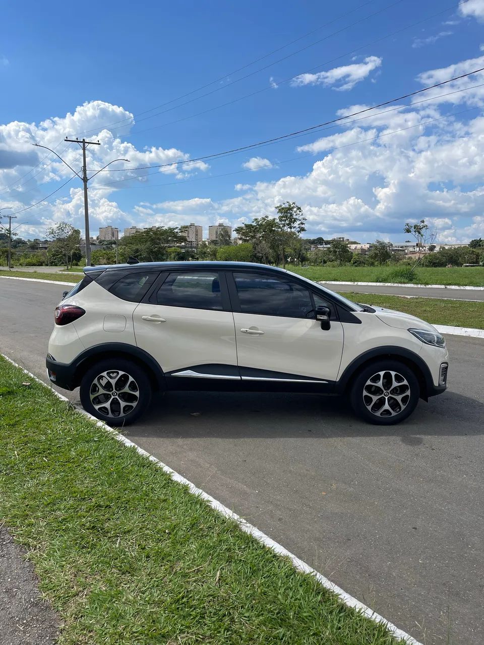 Renault Captur CAPTUR Intense 1.6 16V Flex 5p Aut. 2019