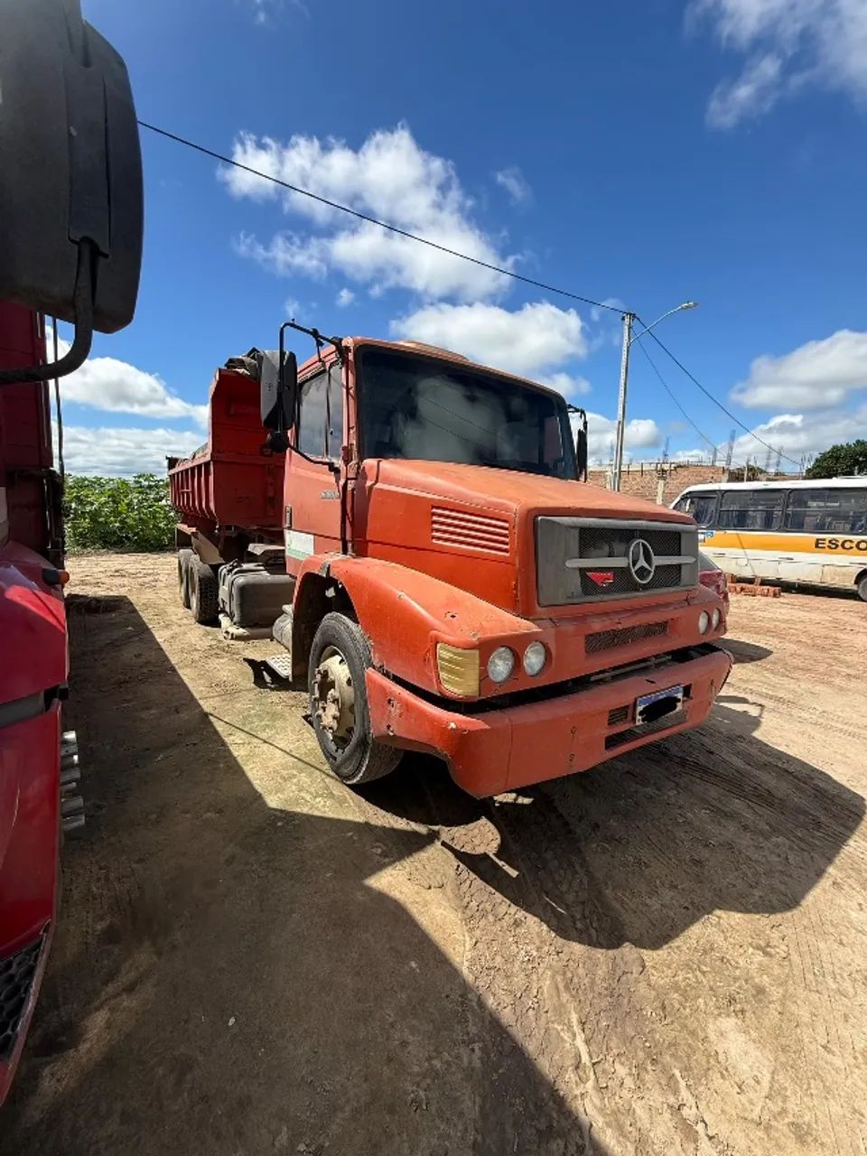 Mercedes 1620 1999 caçamba