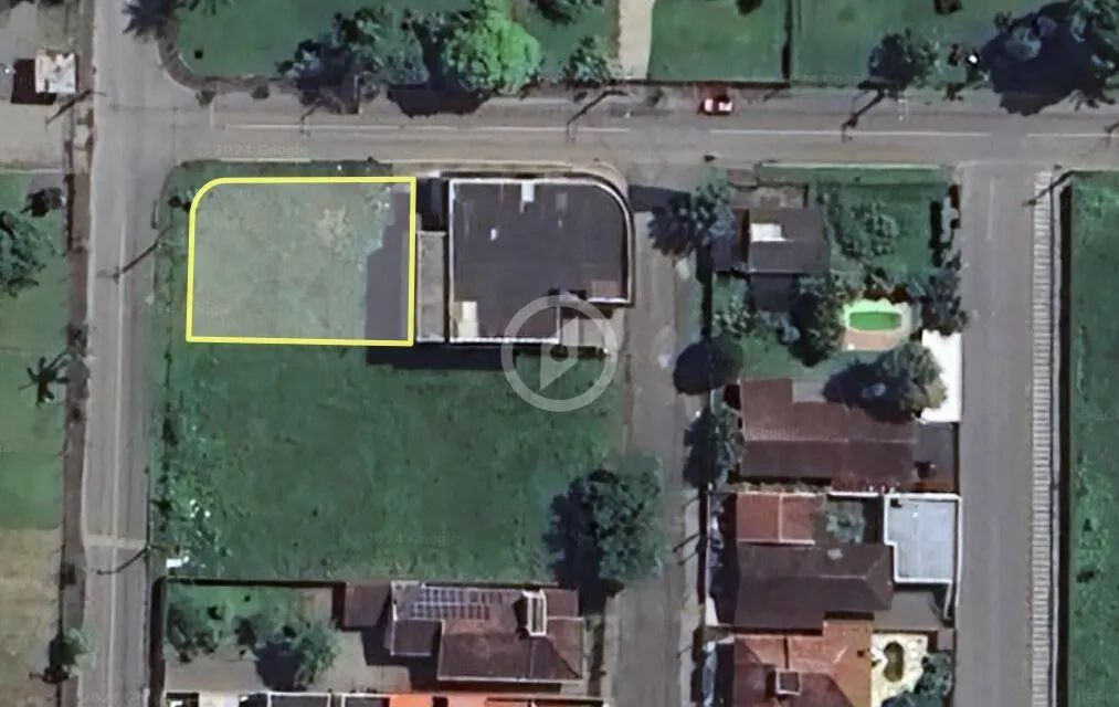 Terreno de esquina no centro da cidade - Foto 3