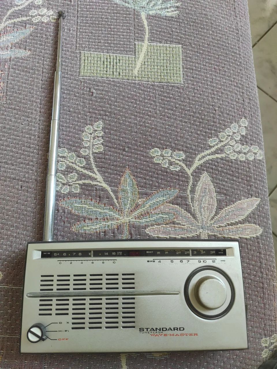 Rádio portátil antigo: - Foto 2