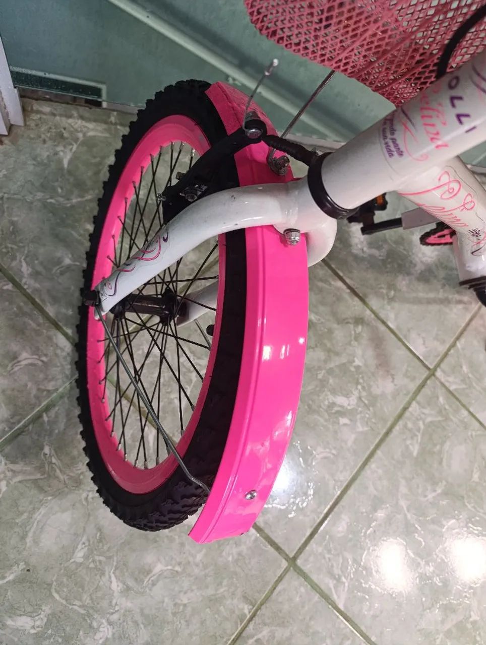Bicicleta infantil aro 20 - Foto 4