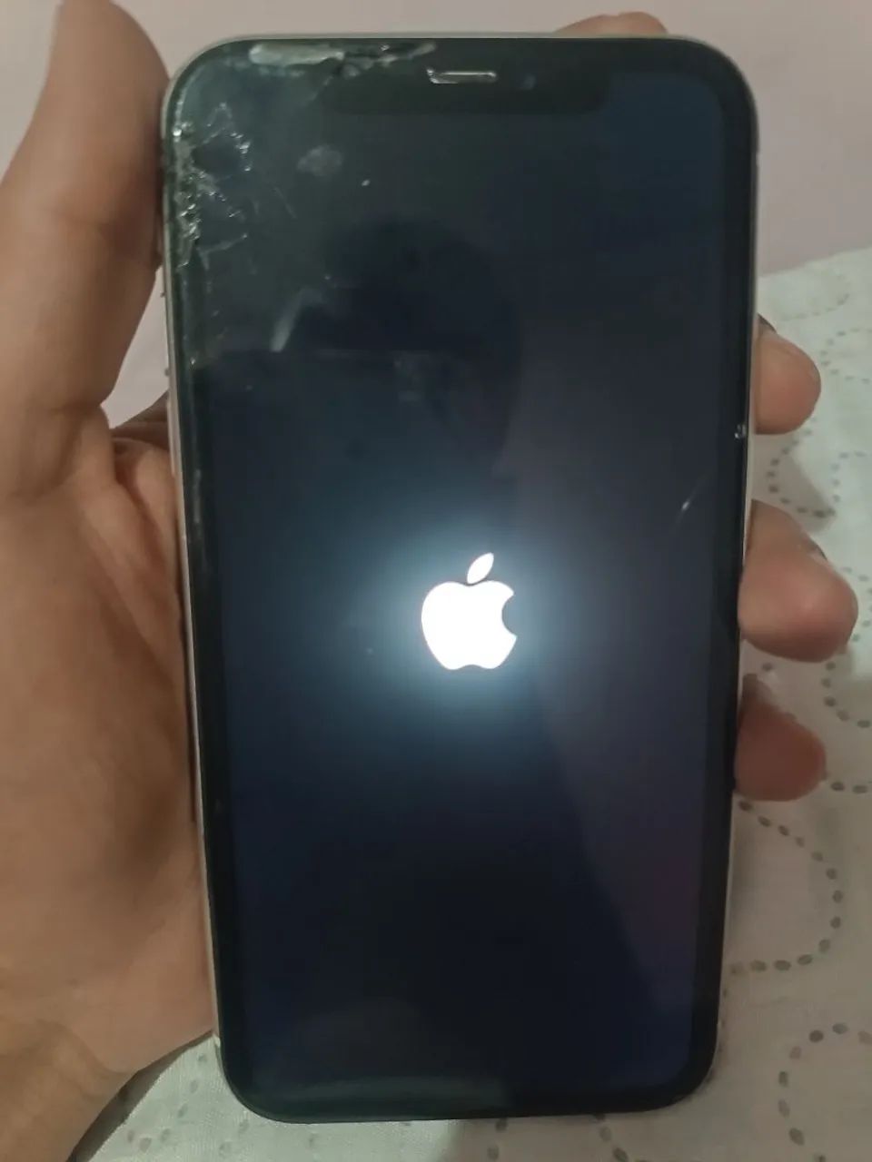 iPhone 11 quebrado  - Foto 2