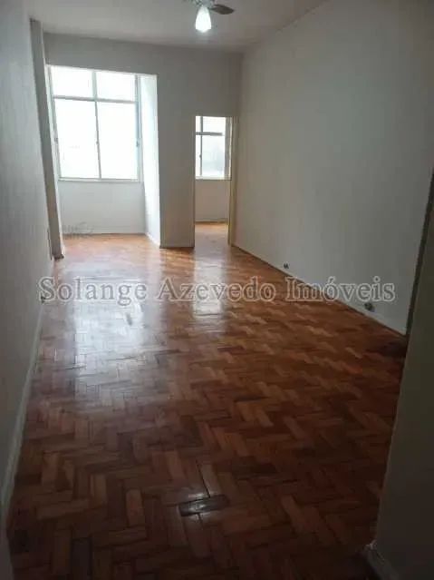 APARTAMENTO NA PRAÇA EDMUNDO REGO