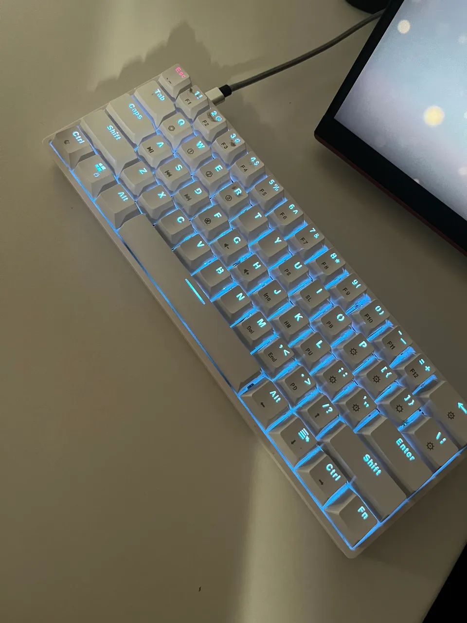 Teclado Mecânico SK61 Keyboard software Switch gateron silve/cinza - Foto 3