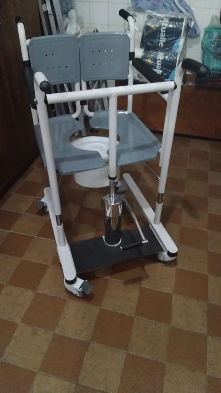 CADEIRA DE BANHO