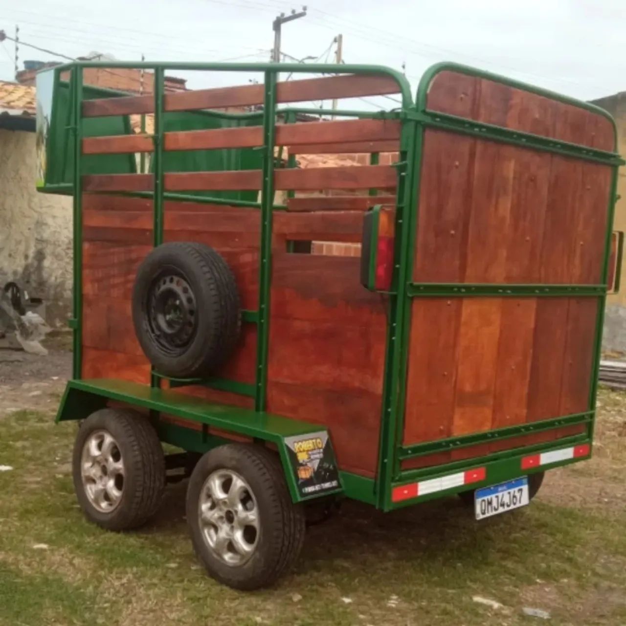 Reboque de dois eixos pra dois cavalos  - Foto 3