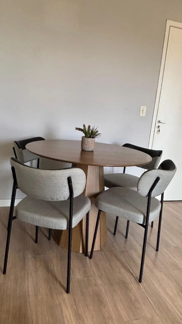 Conjunto 4 cadeiras jantar Mona cinza e preto