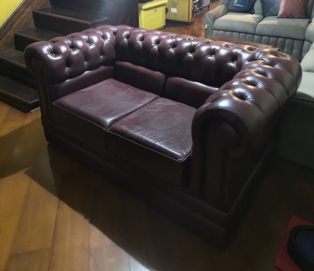 sofa couro legitimo 2 lugares - Foto 2