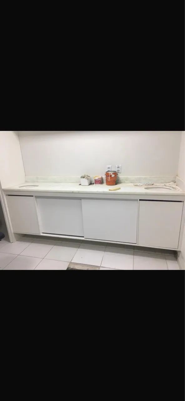 Vendo bancada de mármore com cubas de porcelana 